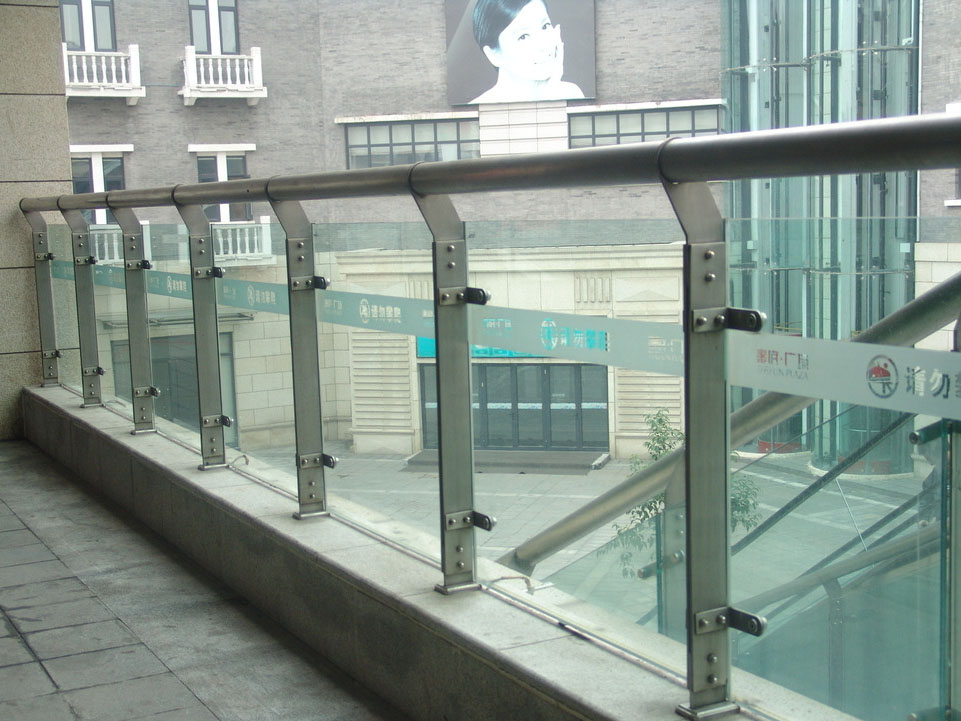 夾膠玻璃不銹鋼欄桿